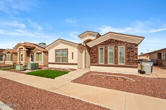 1908 Thomas Lackland St in El Paso, TX - Building Photo - Building Photo