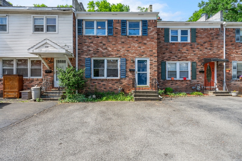 196 Mt Hope Dr in Albany, NY - Building Photo