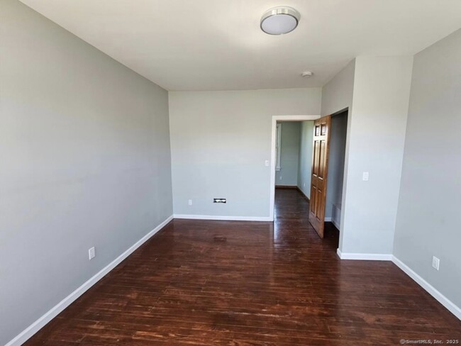 704 Central Ave in Bridgeport, CT - Building Photo - Building Photo