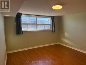 122 Portland St in Toronto, ON - Building Photo - Building Photo