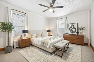 2081 Cruger Ave in Bronx, NY - Building Photo - Building Photo