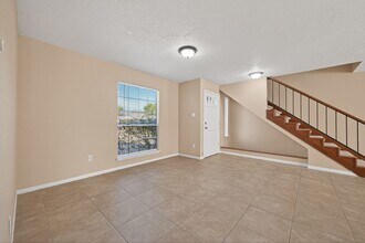 3210 Kempwood Dr in Sugar Land, TX - Building Photo - Building Photo