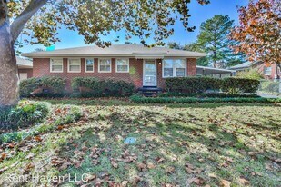 4121 Chesterfield Dr in Columbia, SC - Building Photo