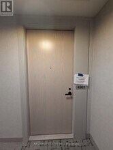 8 Interchange Wy in Vaughan, ON - Building Photo - Building Photo