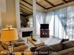 2545 Mira Monte Cir W-Unit -#F in Palm Springs, CA - Building Photo - Building Photo