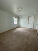 1589 Summit Rd in Cincinnati, OH - Building Photo - Building Photo