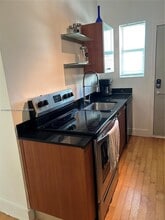 1045 Lenox Ave. in Miami Beach, FL - Building Photo - Building Photo