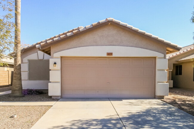 property at 3879 S Conestoga Rd