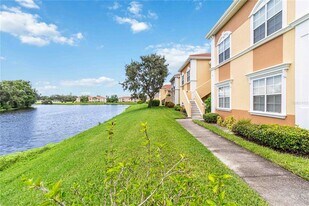 1050 Villagio Cir in Sarasota, FL - Building Photo
