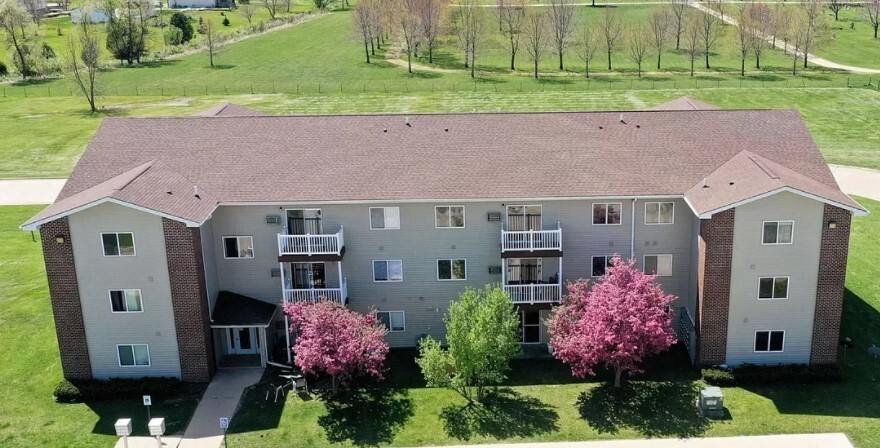 The Meadows Apartments in Oelwein, IA - Building Photo