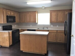 7919 Mourning Dove Dr in Arlington, TX - Building Photo - Building Photo