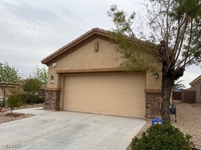 6051 Tersky Ct in Las Vegas, NV - Building Photo - Building Photo