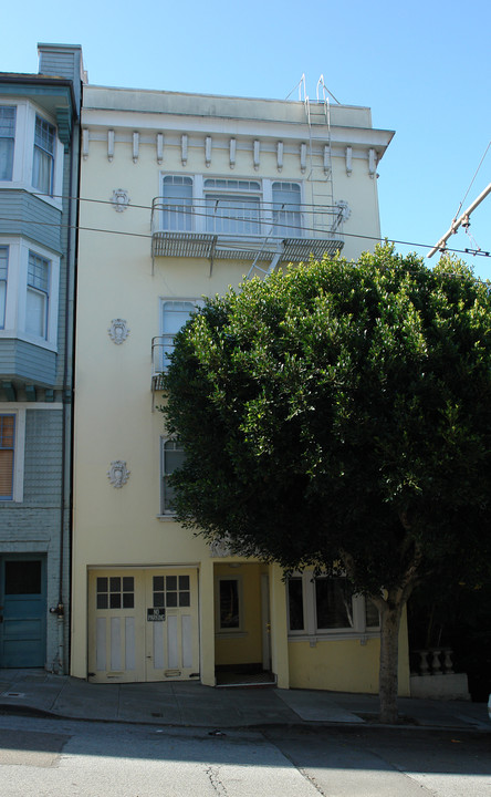 1369 Sacramento St in San Francisco, CA - Building Photo