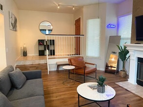 2890 Huntington Blvd in Fresno, CA - Building Photo - Building Photo