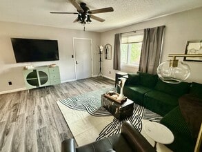 16 S Shore Dr, Unit 6 in Clear Lake, IA - Building Photo - Building Photo