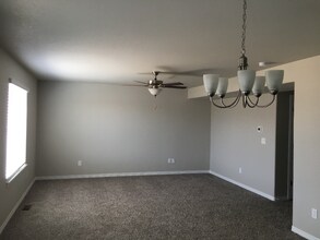 11125 Rockcastle Dr in Colorado Springs, CO - Foto de edificio - Building Photo