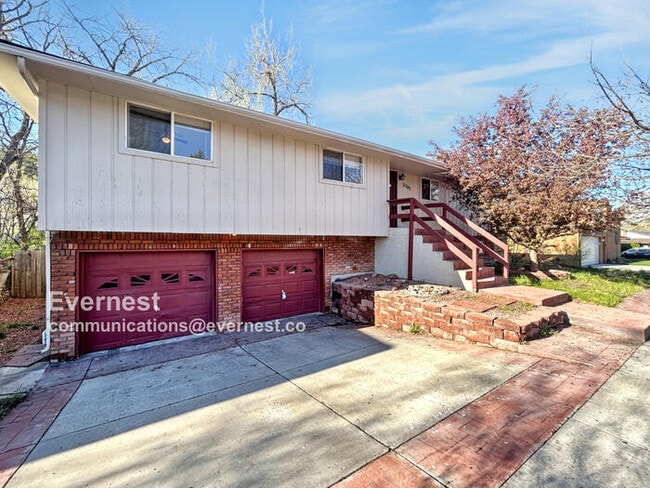 2507 Flintridge Dr in Colorado Springs, CO - Building Photo - Building Photo