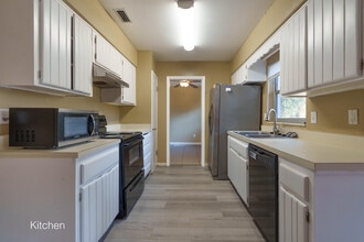 3515 NW 8th Ave in Gainesville, FL - Building Photo - Building Photo