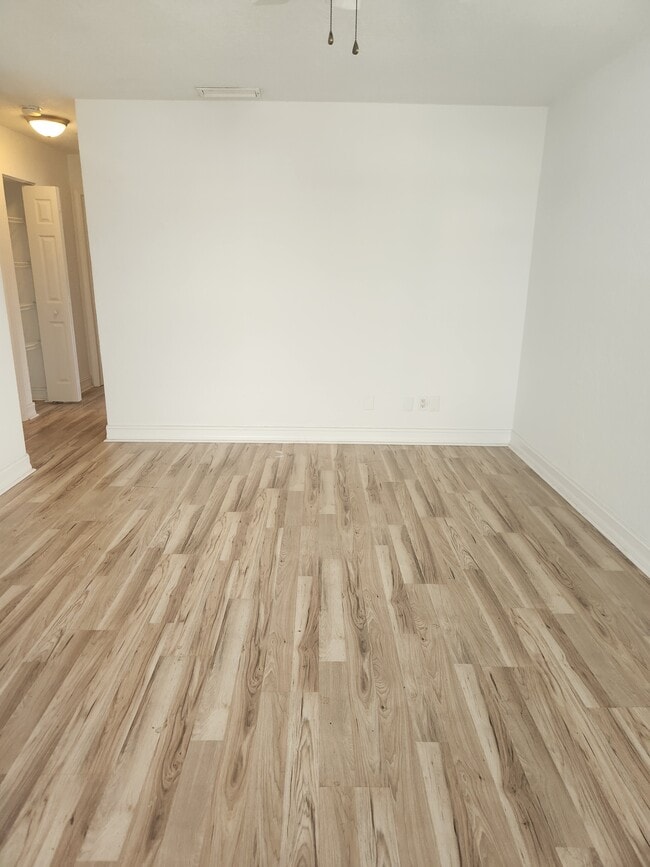 439 Auburn Dr, Unit #204 in Daytona Beach, FL - Building Photo - Building Photo