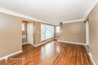 24401 Glenforest Rd in Euclid, OH - Building Photo - Building Photo