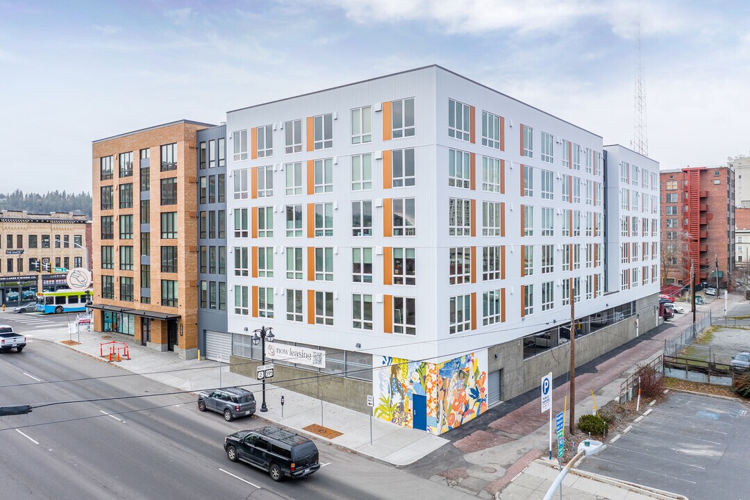The Warren Apartments in Spokane, WA - Foto de edificio