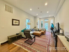 151 V St NW-Unit -#1 in Washington, DC - Building Photo - Building Photo