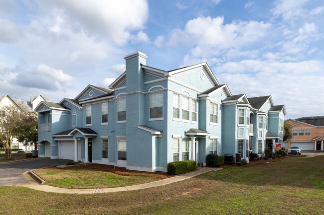 Legacy Oaks at Spring Hill Apartments
