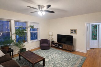 2482 N Lincoln Ave in Chicago, IL - Building Photo - Building Photo