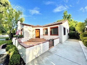 1127 Clark Way in San Jose, CA - Building Photo - Building Photo