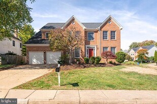 2038 Madrillon Rd in Vienna, VA - Building Photo