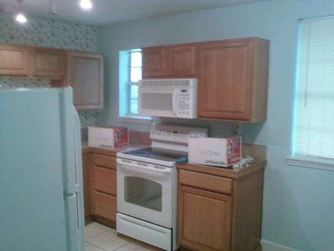 274 Floss Ave in Jacksonville, FL - Building Photo - Building Photo