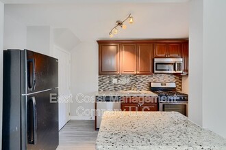 2137 Graythorn Rd in Middle River, MD - Foto de edificio - Building Photo