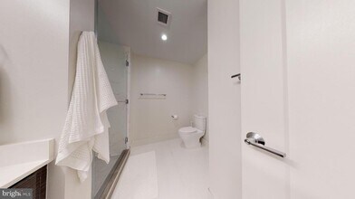 1701 16th St N-Unit -342 in Arlington, VA - Building Photo - Building Photo