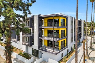 6363 Tyrone Ave, Unit 305 in Van Nuys, CA - Building Photo
