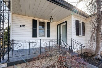 765 Lakeshore Rd in Niagara-On-The-Lake, ON - Building Photo - Building Photo