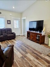 215 S Hls St in Burley, ID - Building Photo - Building Photo