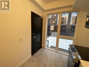 178 Clonmore Dr in Toronto, ON - Building Photo - Building Photo