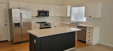 502 47th St SE in Auburn, WA - Building Photo - Building Photo