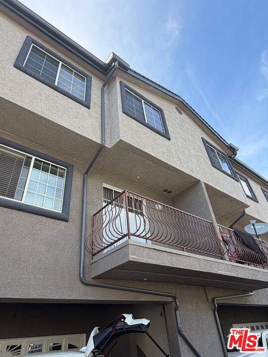 1210 W 39th St in Los Angeles, CA - Building Photo - Building Photo