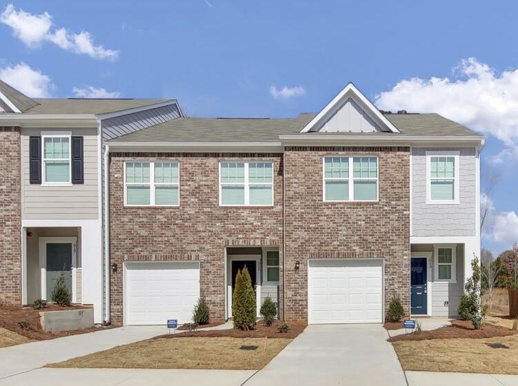 538 Magnolia Cir in Palmetto, GA - Foto de edificio