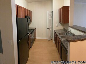 311 Lowell St, Unit 1210 in Andover, MA - Building Photo - Building Photo