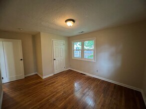 8164 SE 52nd Ave in Portland, OR - Building Photo - Building Photo