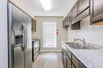 Ashley Oaks Apartments in Carrollton, GA - Foto de edificio - Building Photo