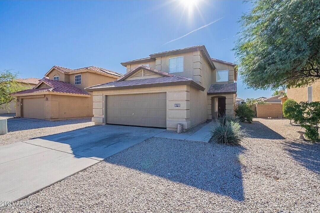 1661 W Harding Ave in Coolidge, AZ - Building Photo