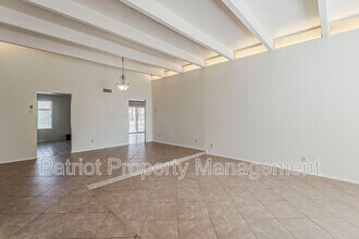 5622 E Voltaire Ave in Scottsdale, AZ - Building Photo - Building Photo