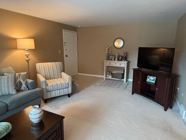 20 Guilford Ln, Unit 8 in Buffalo, NY - Building Photo - Building Photo