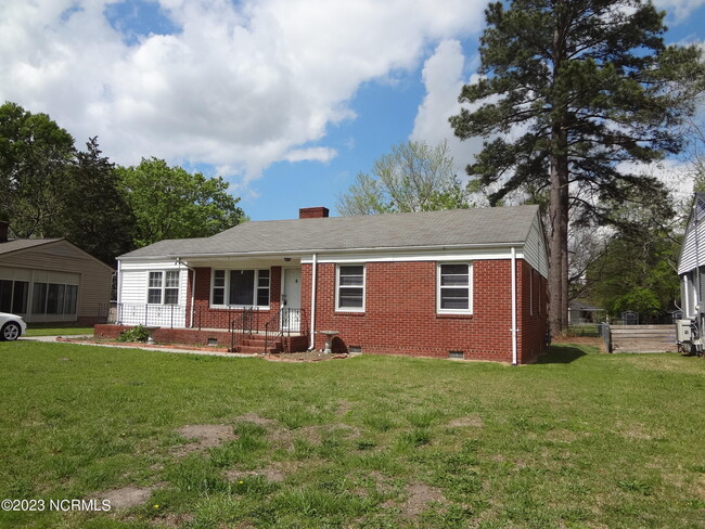 2611 Tryon Dr in Greenville, NC - Building Photo - Building Photo