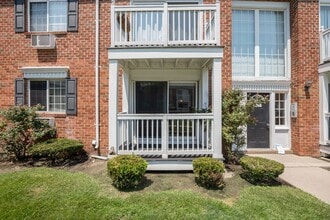 2440 Parmenter Blvd in Royal Oak, MI - Building Photo - Building Photo