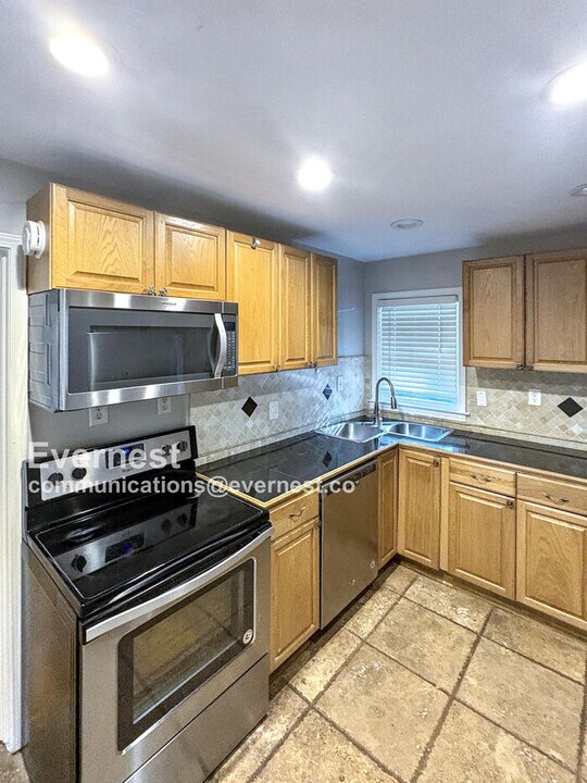 2722 Harrington Dr in Decatur, GA - Building Photo