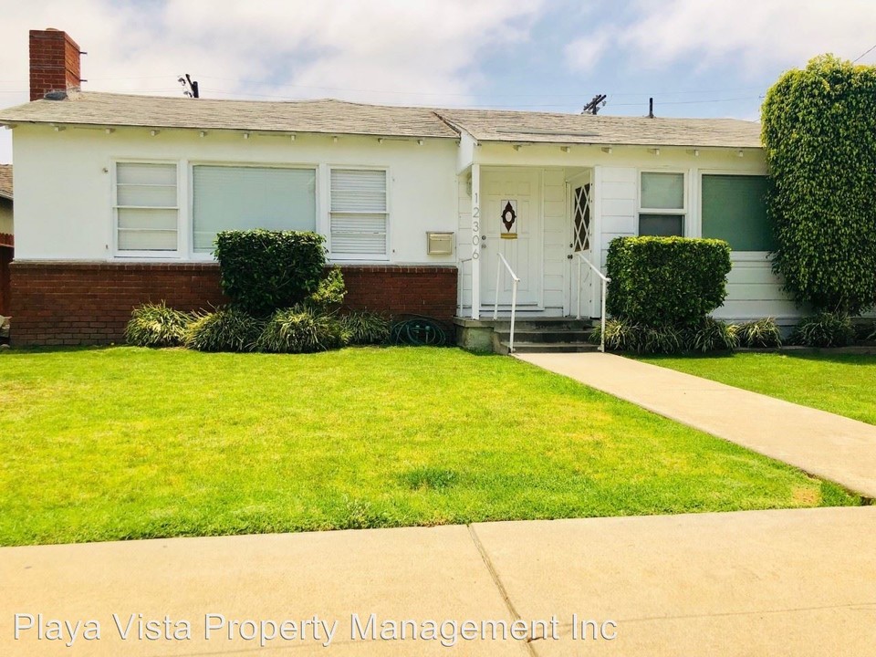 12306 Juniette St in Culver City, CA - Building Photo